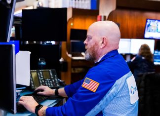 This buy now, pay later stock is getting crushed. How to capitalize on the downside move