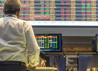 Coinbase (COIN): Assessing Valuation After Strong Earnings and Strategic Acquisitions Bolster Market Leadership