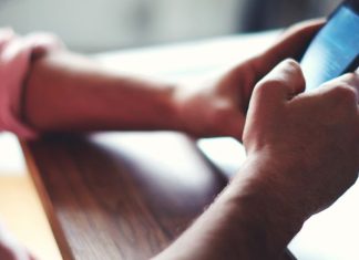 Could The Market Be Wrong About uCloudlink Group Inc. (NASDAQ:UCL) Given Its Attractive Financial Prospects?