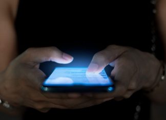 Srinagar police felicitated for recovering 900 lost, stolen phones in 2 years