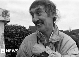 Tributes paid to man who captured the Troubles