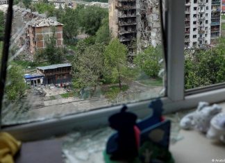 Ukraine’s battle with Russia for Pokrovsk at pivotal point – DW – 11/08/2025