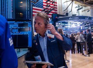 Wall Street follows global markets higher as the U.S. Senate takes steps to end the shutdown – Pittsburgh Post-Gazette