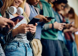 Digital Detoxes Work. How Reduced Screen Time Will Help You