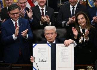 Market update today: Government shutdown ends as Wall Street weighs inflation and labor uncertainty