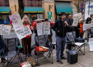 SNAP recipients call on Trump to fund program immediately