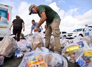 Supreme Court extends order blocking full funding for SNAP benefits with shutdown nearing end