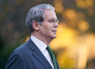 Trump teases he’ll fire Bessent if Fed doesn’t cut interest rates