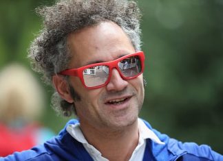 Who Will Be Right About Palantir Stock’s Next Move?