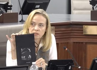 Williamson County adopts bell-to-bell cell phone ban for some students