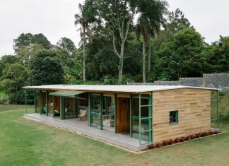 Nitsche Arquitetos creates modular mass-timber house in Brazil