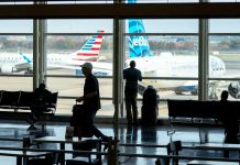 FAA reductions in air traffic enter second day as US flights delayed and canceled