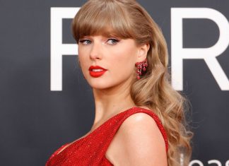 Taylor Swift makes music history yet again with album sales