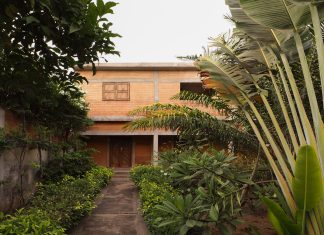 Adakpame Guesthouse / Studio NEiDA