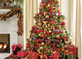 This Timeless Holiday Decor Trend Is Taking Over 2025