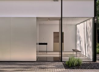 Pared-back Sigma showroom lets photo paraphernalia come into focus