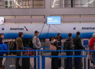 Shutdown could significantly disrupt Thanksgiving air travel