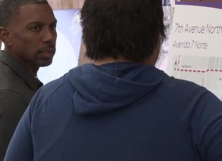 How should light rail expand west? Phoenix hears from community