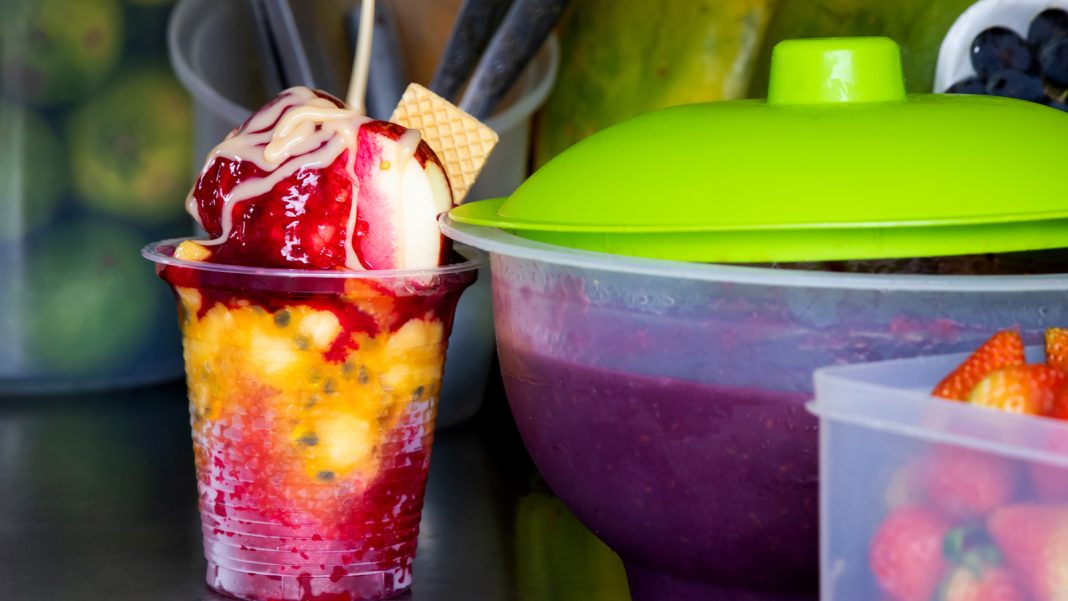 Ditch Your Other Summer Snacks For A Cool Shaved Ice Topped With Sweetened Condensed Milk Ditch Your Other Summer Snacks For A Cool Shaved Ice Topped With Sweetened Condensed Milk