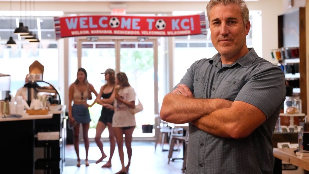 Small businesses say they’re having a good summer as Americans travel closer to home Small businesses say they’re having a good summer as Americans travel closer to home
