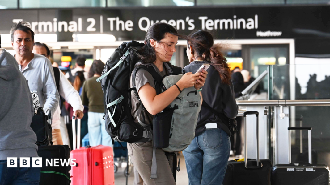 Flight disruption live: More flights delayed as air traffic control boss apologies for disruption Flight disruption live: More flights delayed as air traffic control boss apologies for disruption