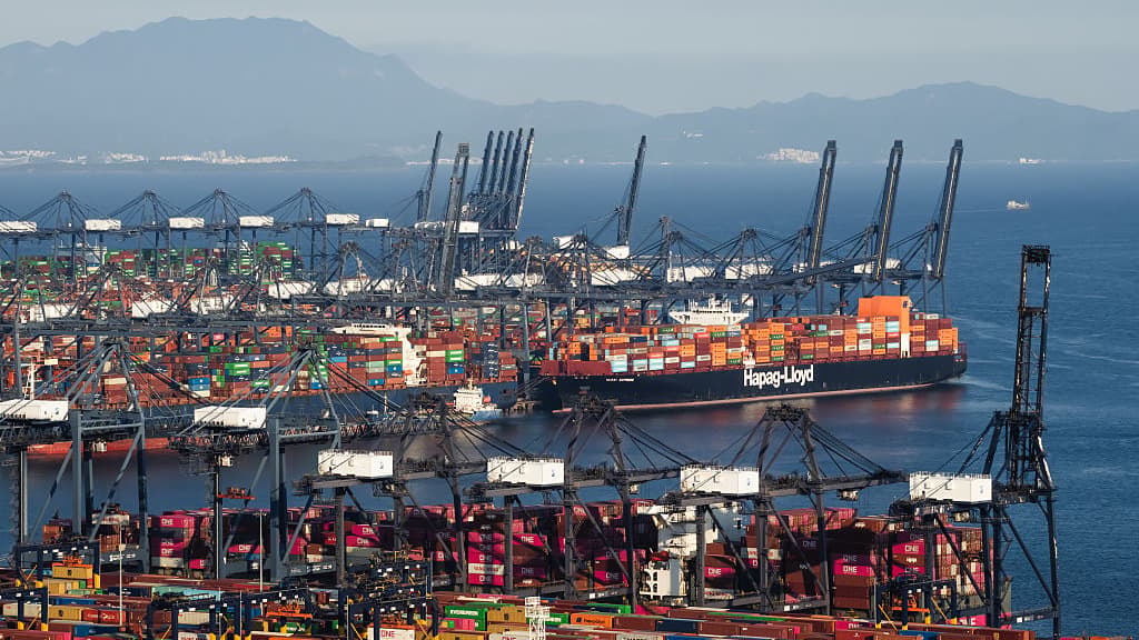 U.S. and China to Cut Tariffs on $60 Billion of Goods U.S. and China to Cut Tariffs on $60 Billion of Goods
